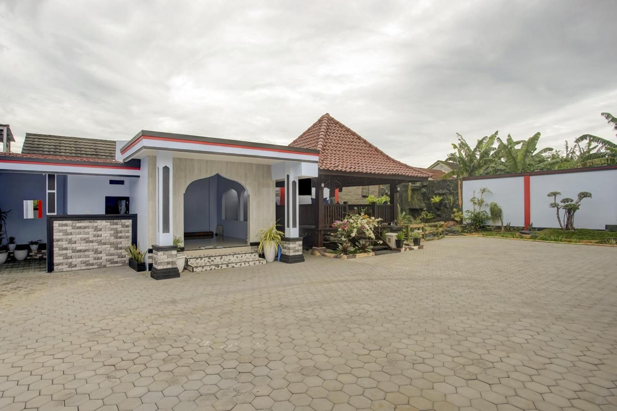 Oyo Life 3982 Azka Homestay Syariah Bandar Lampung Extérieur photo